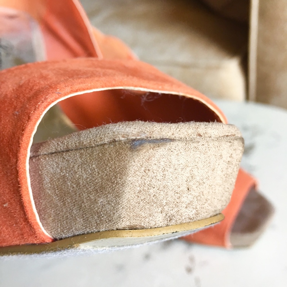 BOGO FREE CLOSET CLEAN OUT - Picture 6 of 8